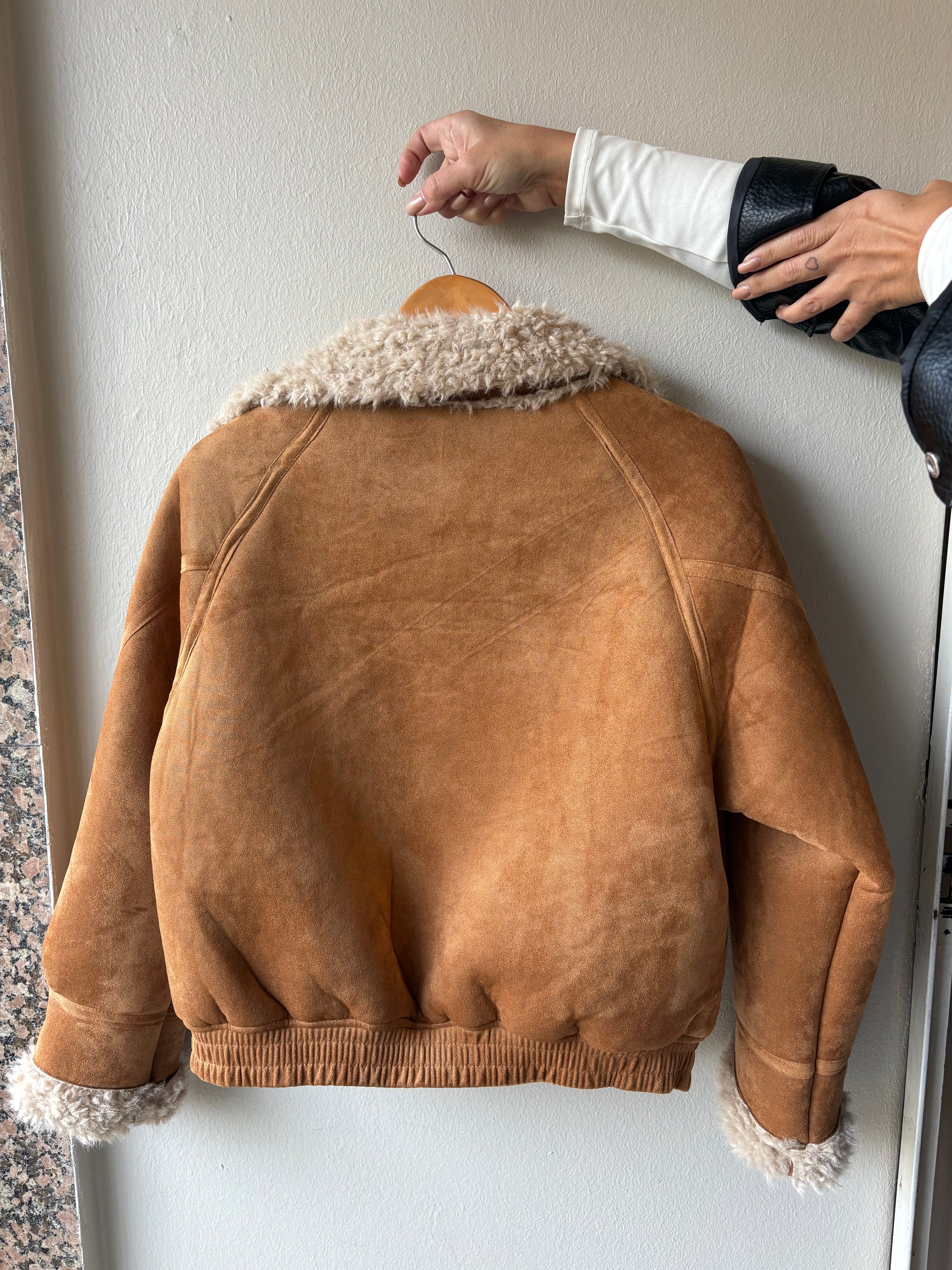 Campera Bomber Gamuza y Corderito